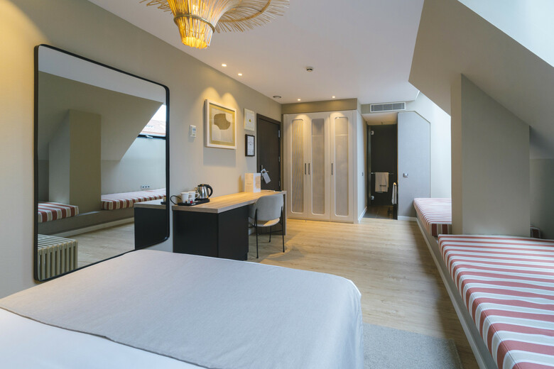 Hotel Barcel� Oviedo Cervantes