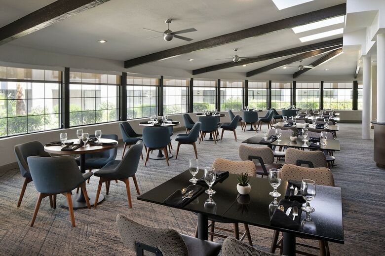 Hotel Four Points By Sheraton Tucson Airport