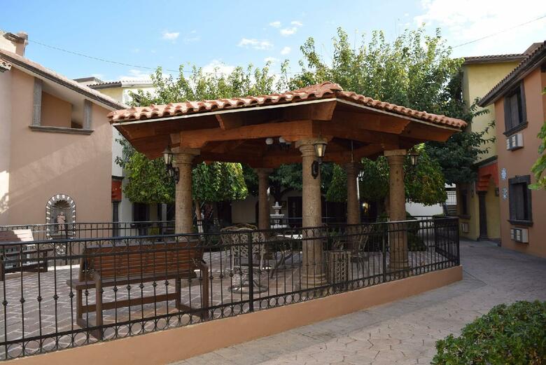 Hotel Suites El Paseo