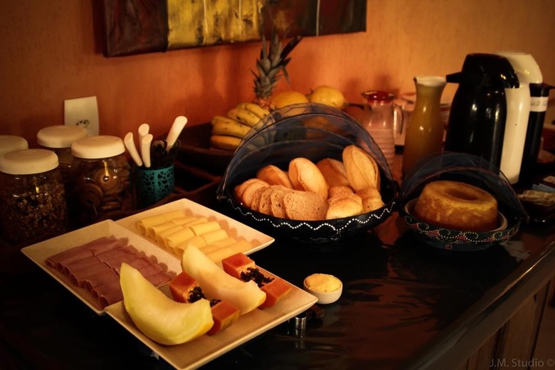 Hostal La Tana Del Tano Guest House