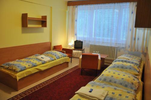 Hotel Kom�rov