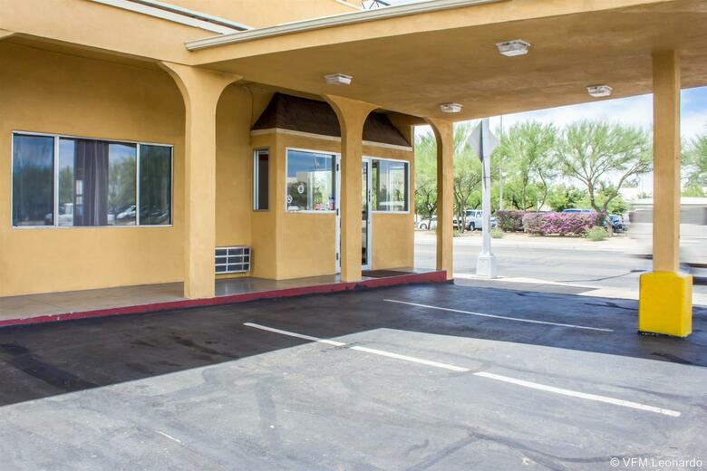Hotel Econo Lodge University