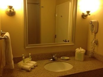 Holiday Inn Express Hotel & Suites Tucson