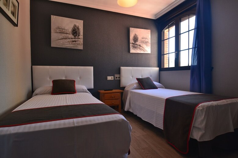 Hotel Hoster�a El Bodeg�n De Gredos