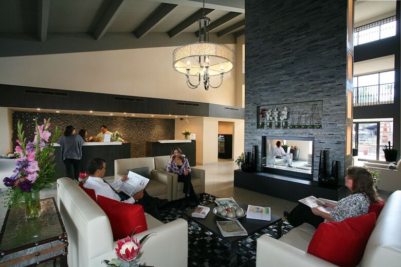 Hotel Doubletree Suites By Hilton Tucson Airport