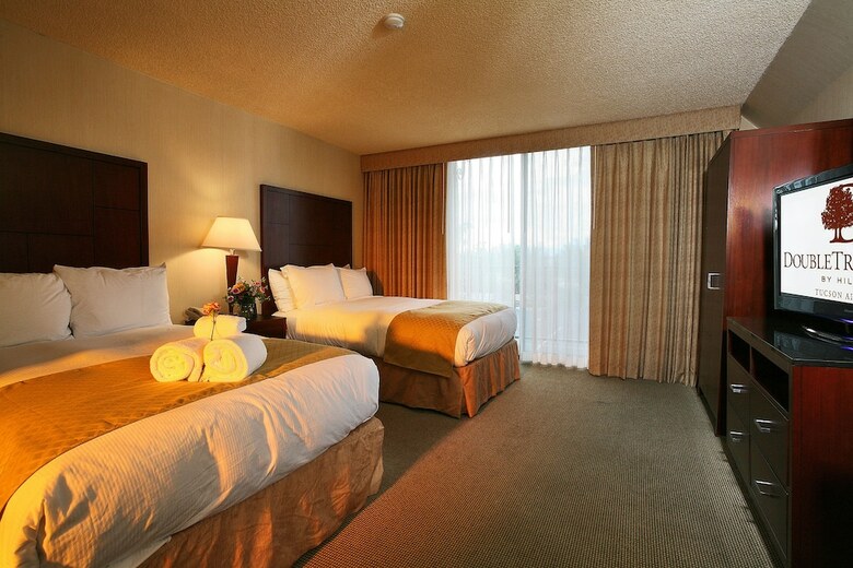 Hotel Doubletree Suites By Hilton Tucson Airport