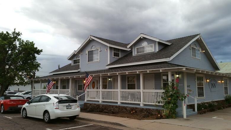Hotel Canyon Country Inn