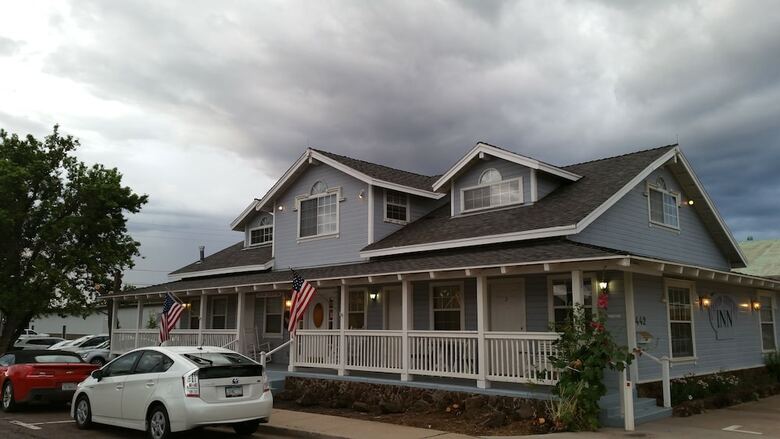 Hotel Canyon Country Inn