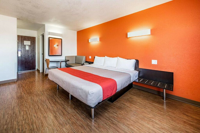 Motel Clarion Pointe - Near Grand Canyon
