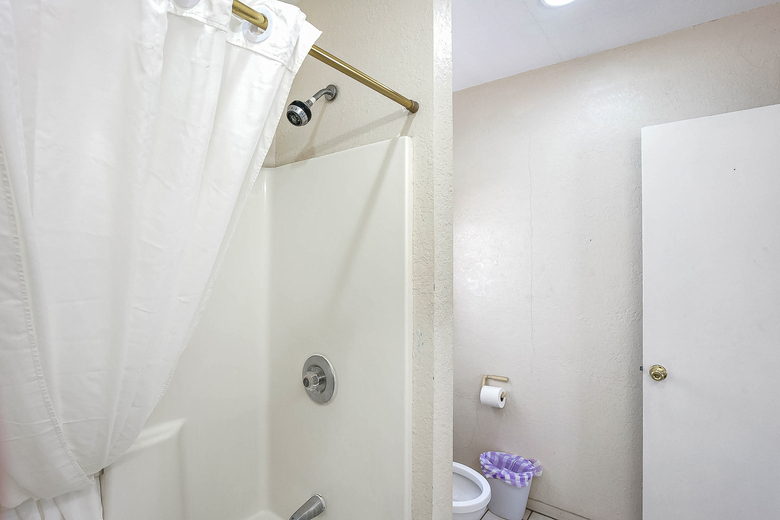 Posada Arizona Inn & Suites