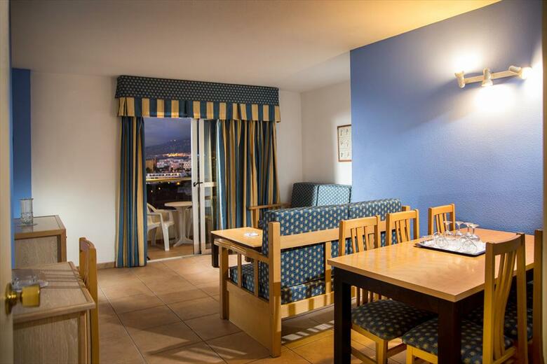 Oro Blanco Apartments