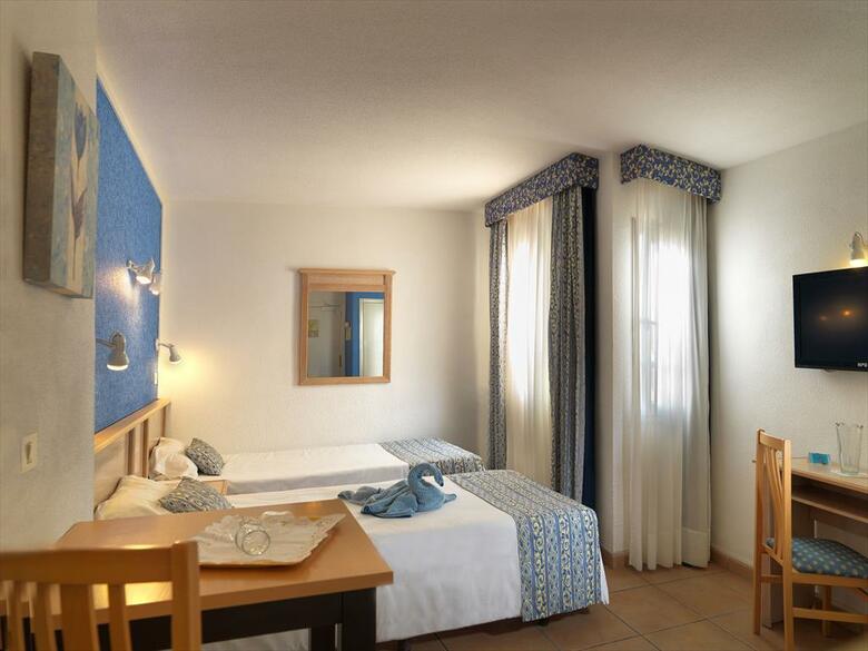 Oro Blanco Apartments