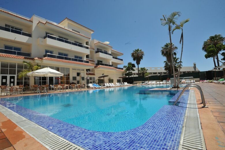 Oro Blanco Apartments
