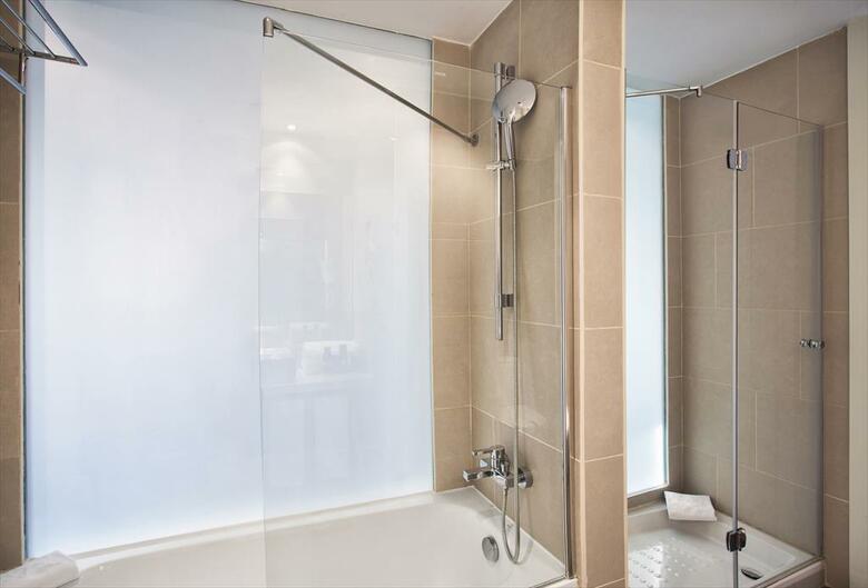 Azz Valencia T�ctica Hotel