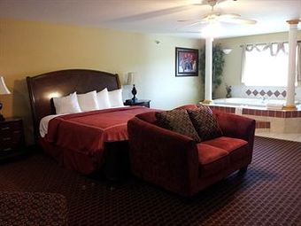 Motel Berkshire Inn And Suites