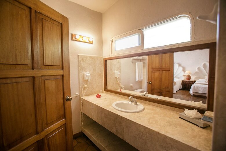 Hotel & Suites El Moro