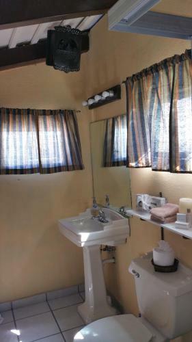 Bed & Breakfast Posada Colibri