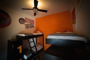 Albergue Hostal El Armario