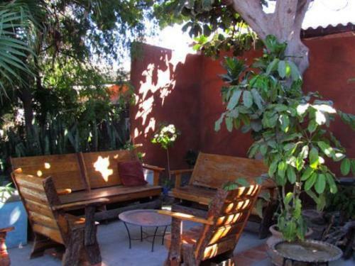 Hotel La Damiana Inn