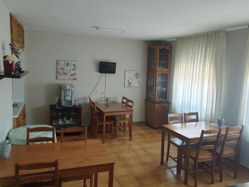 Hostal Puente Azud