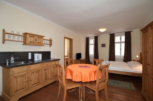 Aparthotel Z�meck� Apartm� - Castle Apartments