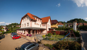Hostal Penzion Krumlov - Garni Hotel