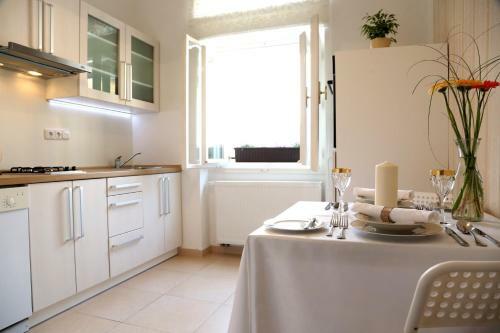 Apartments Zeyerova