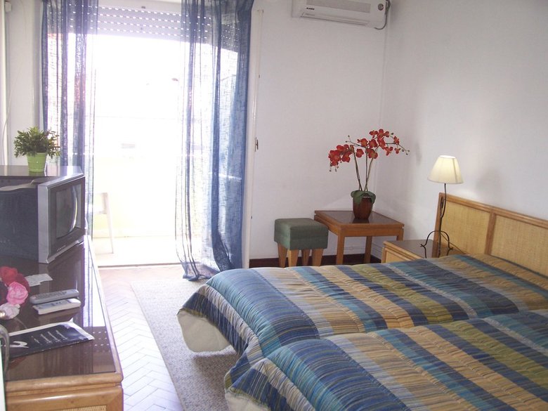 Bed & Breakfast Residencial Caravela