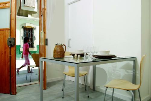 Classbedroom Apartments I