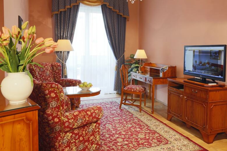 Hotel Bristol