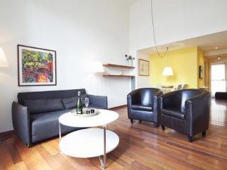 Inside Barcelona Apartments Mercat