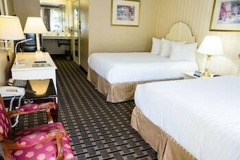 Hotel Anaheim Carriage Inn