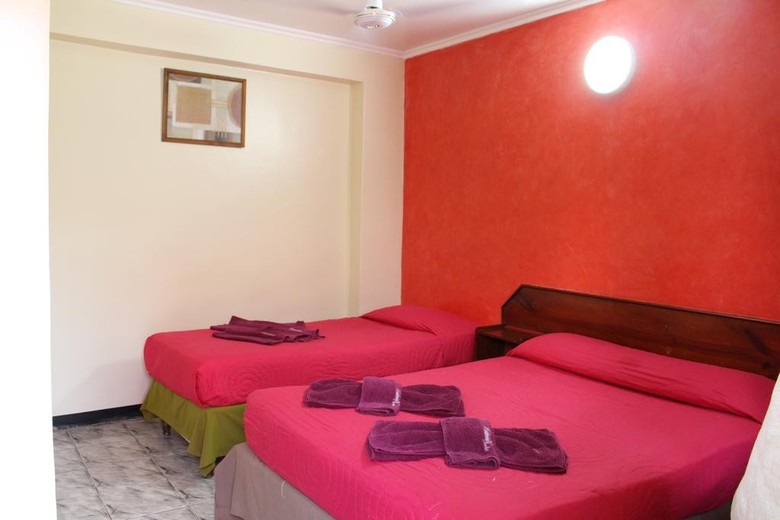 Residencial Noelia Hostel