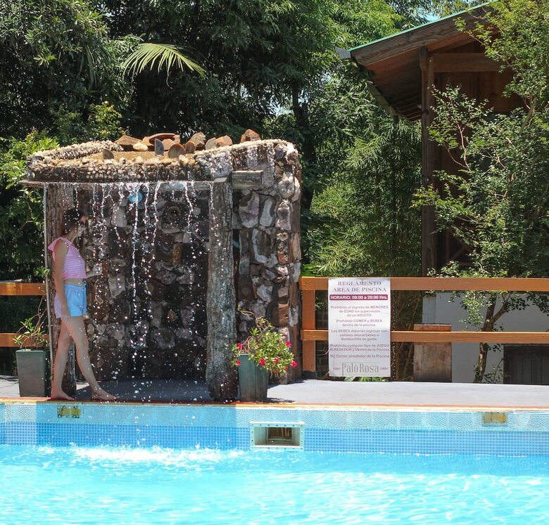 Palo Rosa Lodge