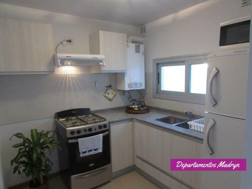 Apartamento Departamentos Madryn - Calle Roca