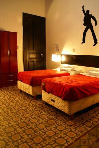 Albergue La Casona De Don Jaime 2 & Suites Hi