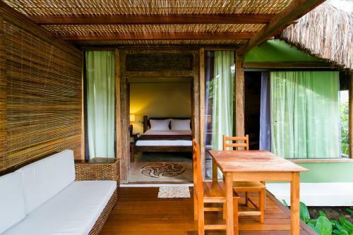 Hostal Legian Villa Hotel