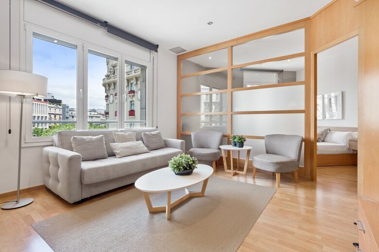 Fisa Rentals Gran Via Apartments