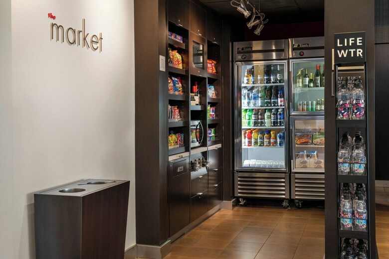 Hotel Courtyard By Marriott Bakersfield
