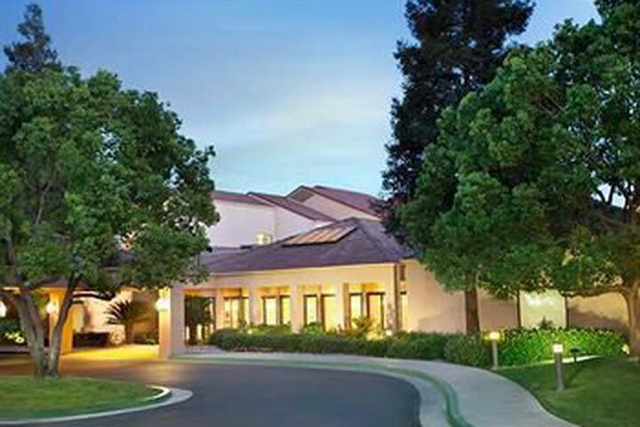 Hotel Courtyard By Marriott Bakersfield