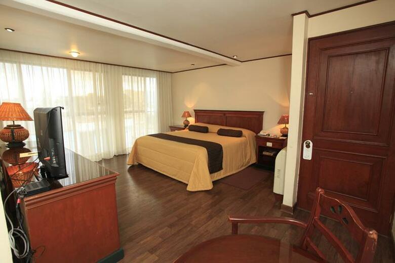 Hotel Suites Colibri