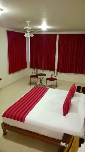 Posada Auto Hotel Para�so Inn