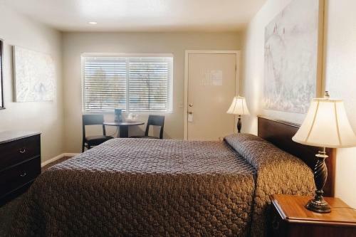 Hotel Vintage Lakeside Inn