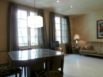 Apartaments Sant Jordi Girona 97