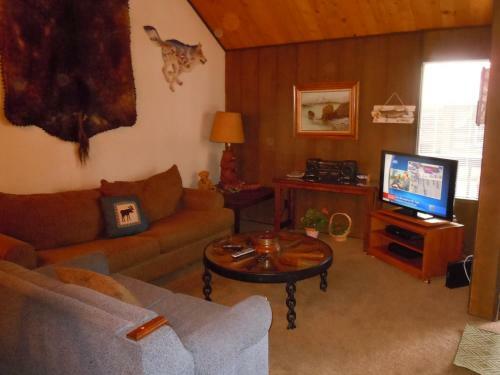 Three-bedroom Standard Unit #11 By Escape For All Seasons
