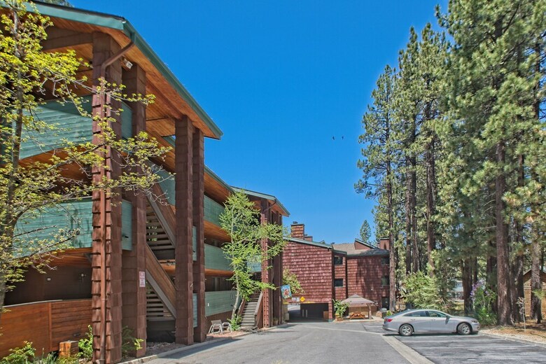 Hotel Snow Lake Lodge