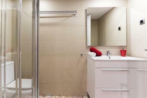 Bcn Whynot Fira Apartments