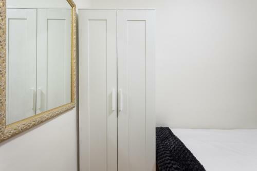Bcn Whynot Fira Apartments