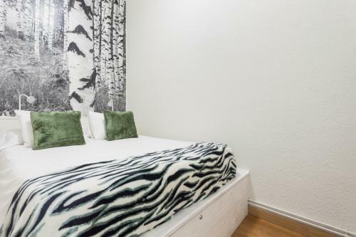 Bcn Whynot Fira Apartments