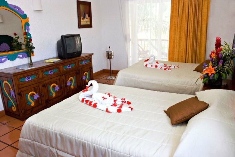 Tukan Hotel & Beach Club